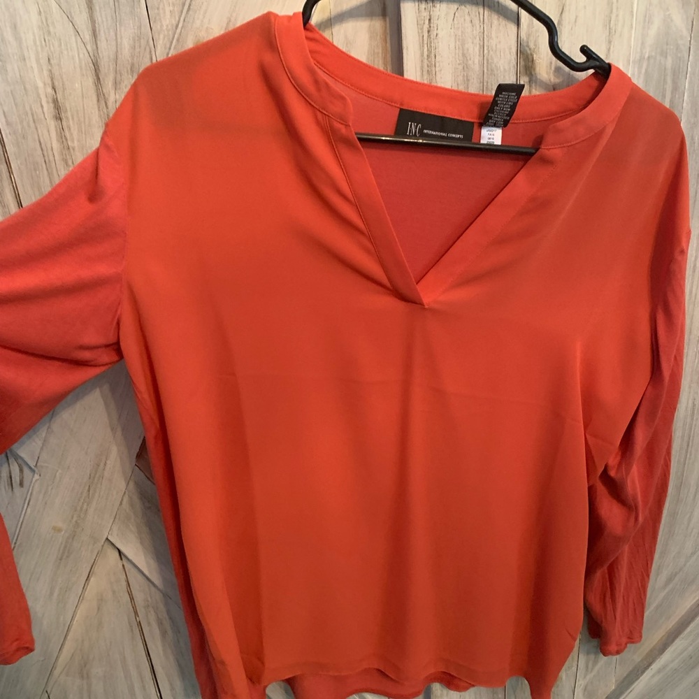 Long sleeved top